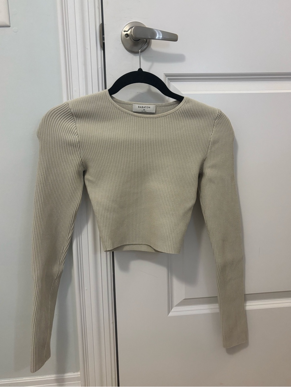 Aritzia Babaton Cream Ribbed Long-Sleeve Crop Top DISCONTINUED